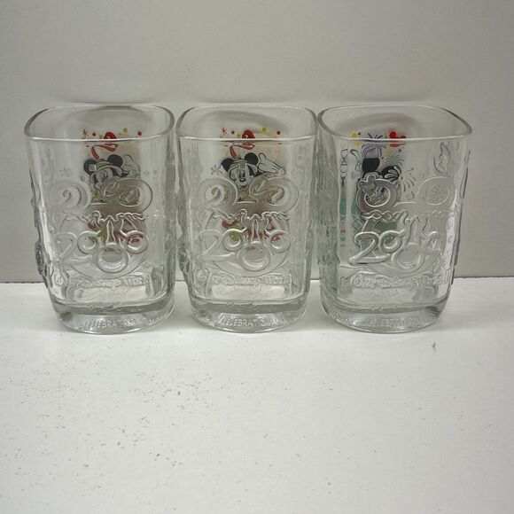 Lot Of 3 - Vintage Walt Disney square McDonald’s glasses - Picture 2 of 3